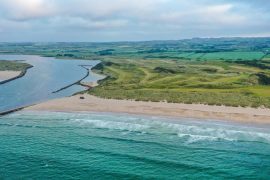 Castlerock Golf Club, is a classic links course set amid towering dunes. Situated on the Causeway coast and only a 20 minute drive from both Royal Portrush Golf Club and Portstewart Golf Club, Castlerock is a more than worthy neighbour to both of these great Irish links.